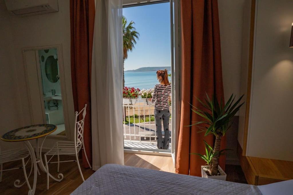 Aquamar Bed And Breakfast 克罗托内 外观 照片